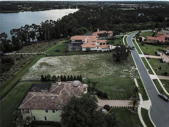 3rd image of 10617 Lago Bella Dr