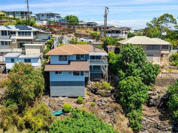 1362 Saint Louis Dr, Honolulu, HI 96816