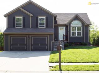 11418 N Ditzler Ave, Kansas City, MO 64157