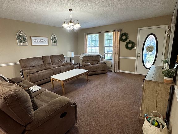 3rd image of 106 Kenwood Dr