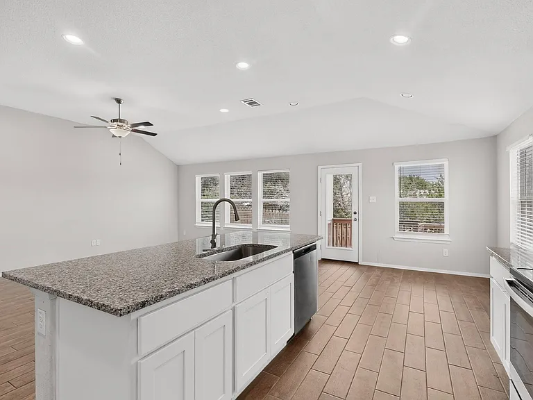 3704 Allegiance Ave — Photo 13