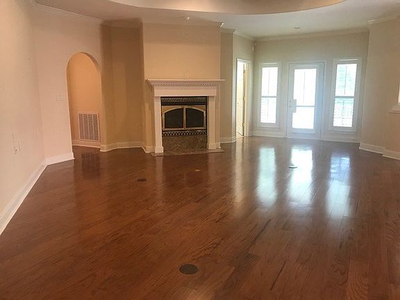 4th image of 805 Harmony Hill Dr