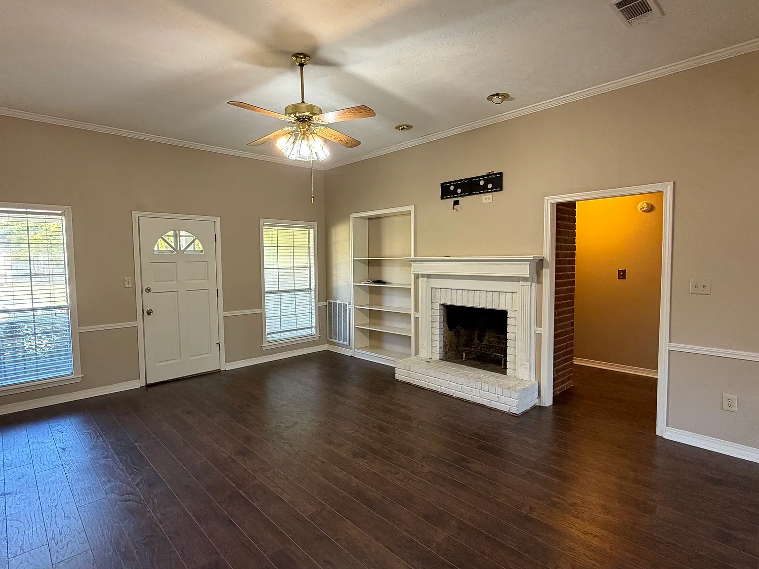 653 Baywood Pointe — Photo 2