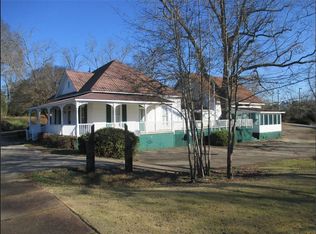 140 N College St, Hamilton, GA 31811