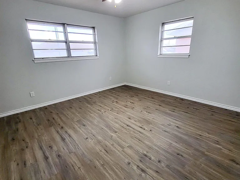 3505 Houston Ave — Photo 33