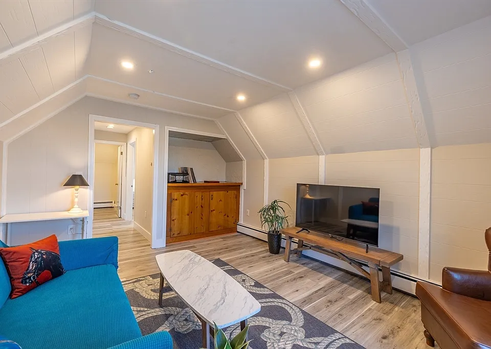 482 Broadway #2
