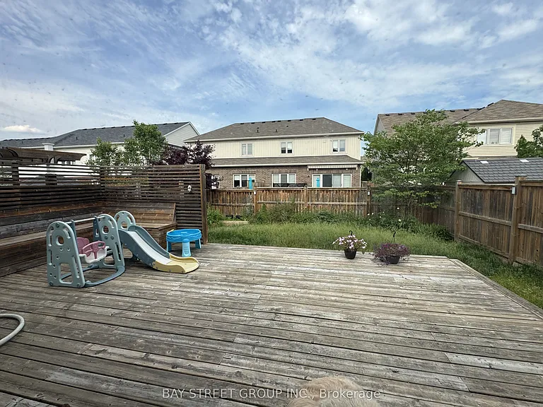51 Dominion Cres — Photo 31