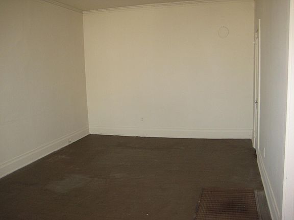 3rd image of 24 Lawton Ave APT 1