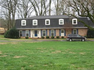 5042 Sentinel Post Rd, Charlotte, NC 28226