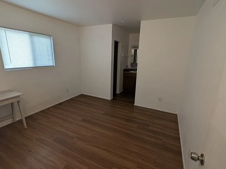 1319 N 1st Ave — Photo 6