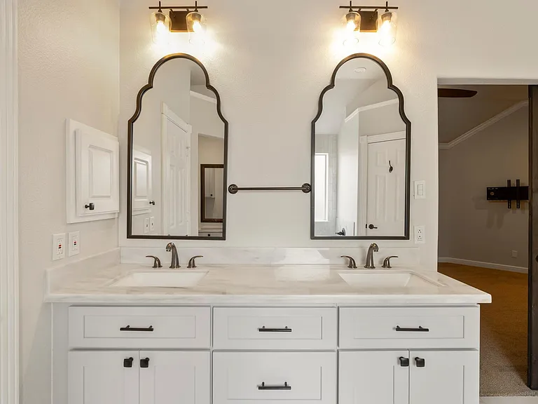 5802 Sawyer Bend Ln — Photo 22
