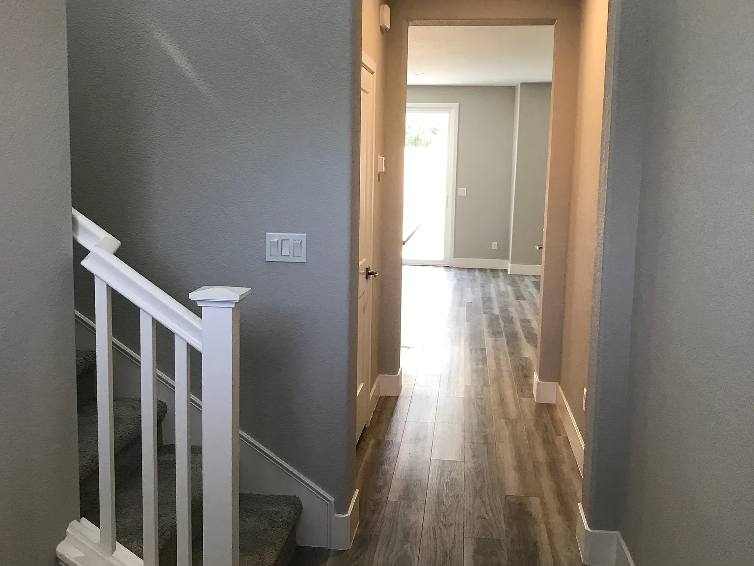 3 bed, 2.5 bath, 1842 sqft, $2,680 — Photo 2