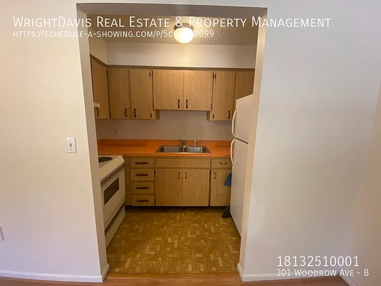 301 Woodrow Ave #B — Photo 5