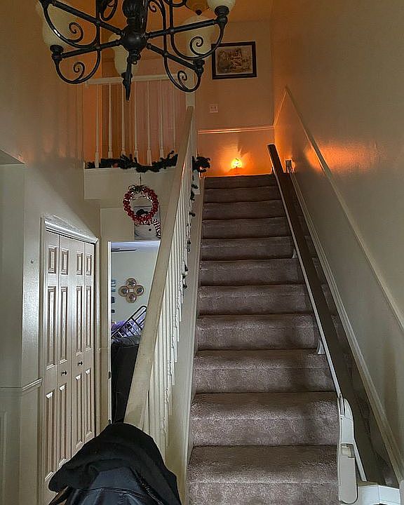 1st image of 241 E Flagstone Dr