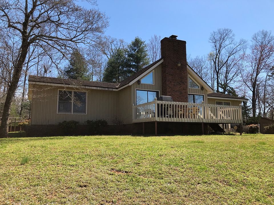 Side facing mountain view