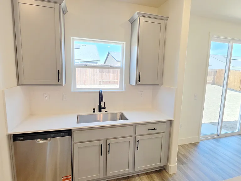 7408 Brenner Pass Way — Photo 34