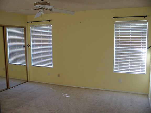 4th image of 901 W Sequoia Dr
