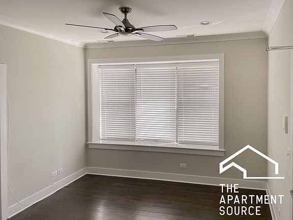 3rd image of 1954 W Nelson St #3E