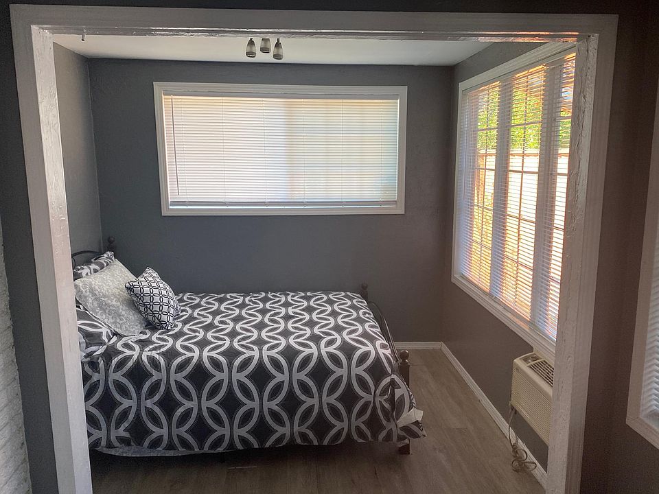 2nd image of 214 Greentree Way