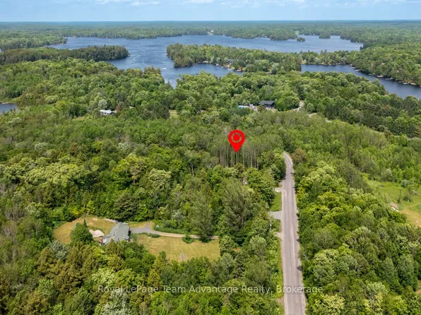 40 Sunnyshore Park Dr, McKellar, ON P2A 0B5