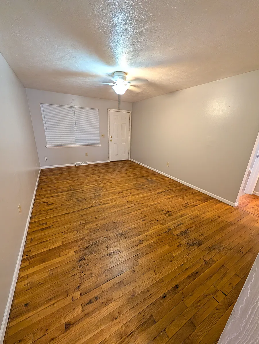 Living Area - 2034-3 S Barcliff Ave