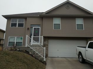 2704 Pavich Dr, Council Bluffs, IA 51501