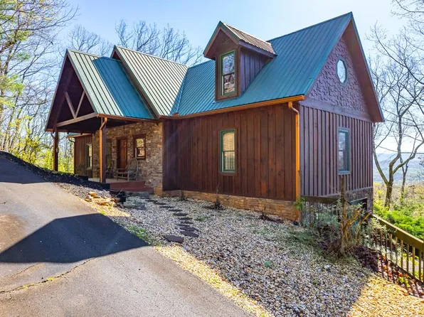 85 Mountain Way, Ellijay, GA 30536