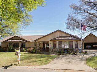 8 Franklin Cir, Searcy, AR 72143