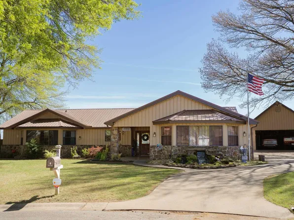 8 Franklin Cir, Searcy, AR 72143