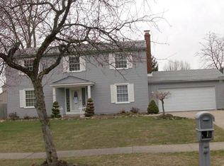 17065 Hunting Meadows Dr, Strongsville, OH