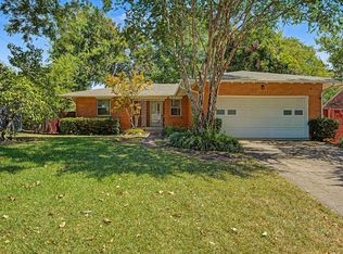 8046 Fall River Dr, Dallas, TX 75228