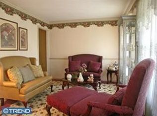 109 Moon Dr, Langhorne, PA 19047