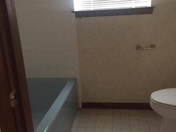 2nd image of 7455 Fm 929