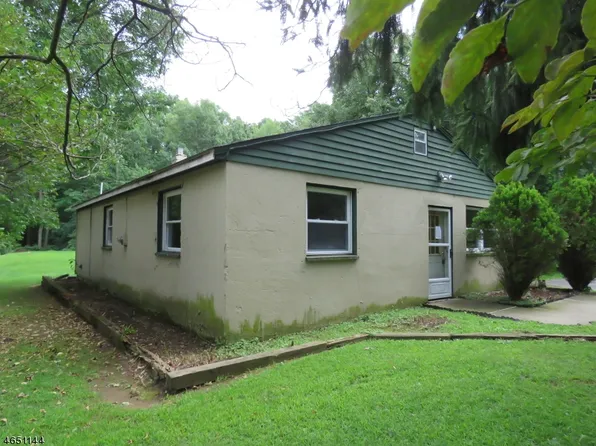 54 Elizabeth Way, Landing, NJ 07850