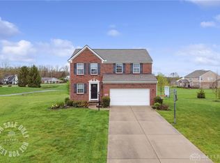 1562 N Wood Creek Dr, Centerville, OH 45458