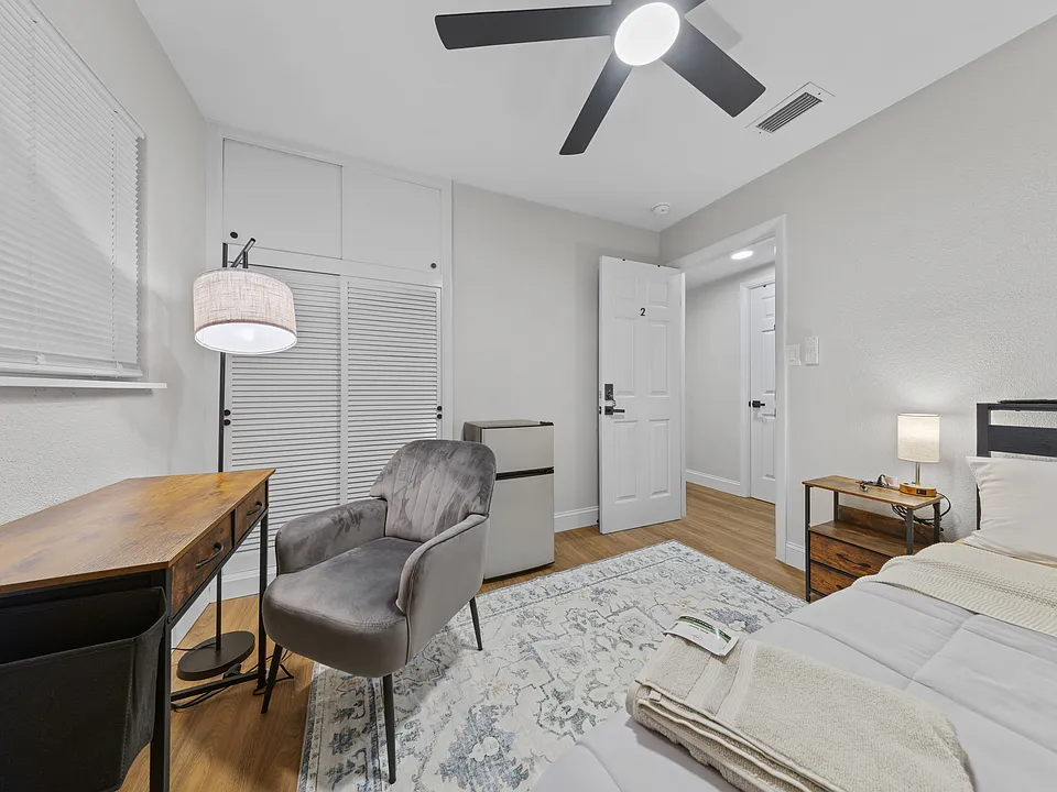 900 S Park Ave #2