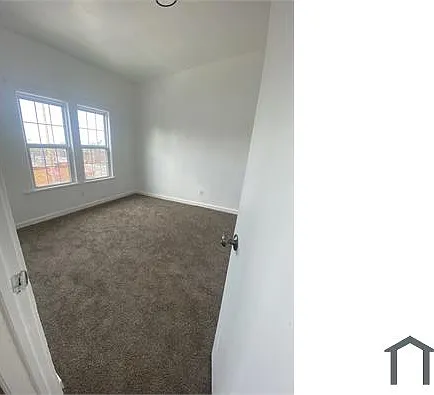 2915 E 130th St #3 — Photo 15