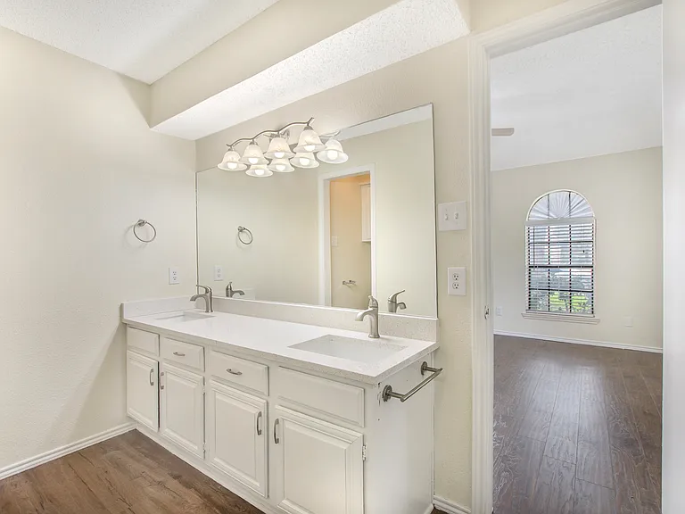 4115 San Mateo Dr — Photo 14