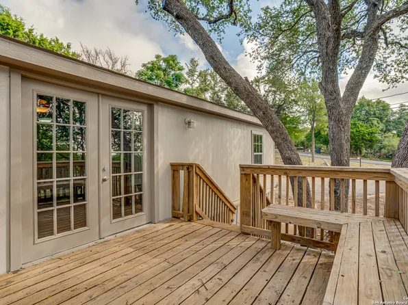 571 FARHILLS DR, Spring Branch, TX 78070