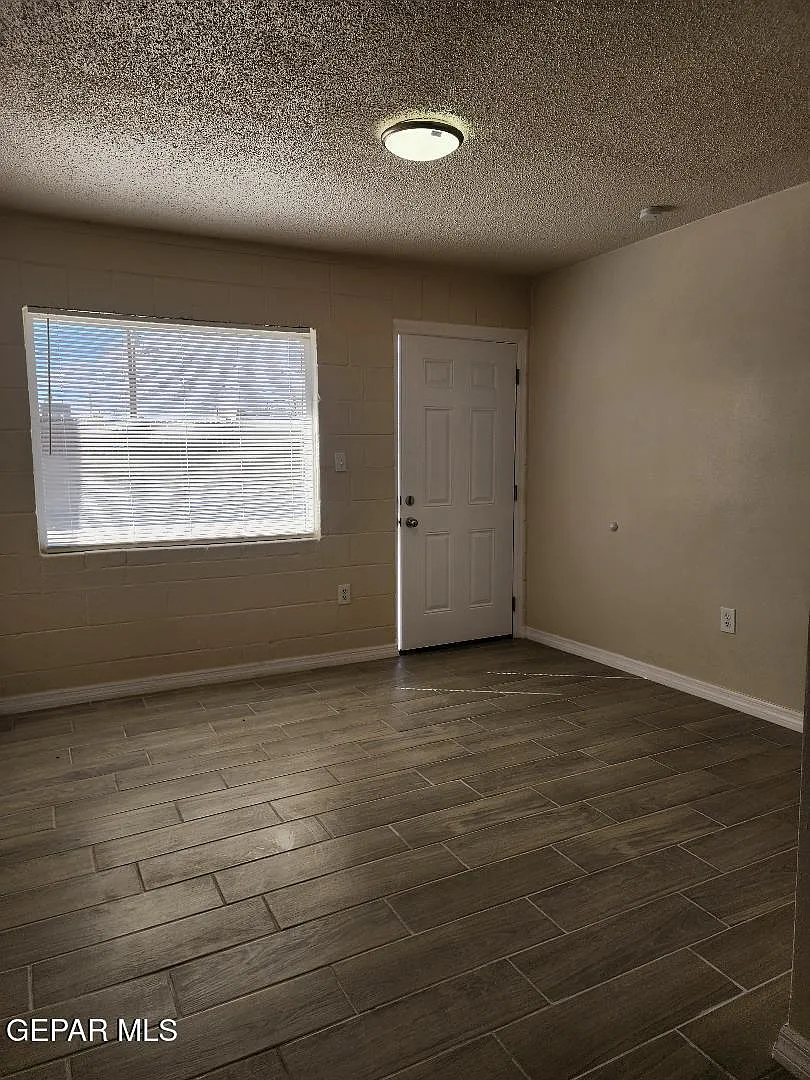 Building Photo - 7837 West Dr #3