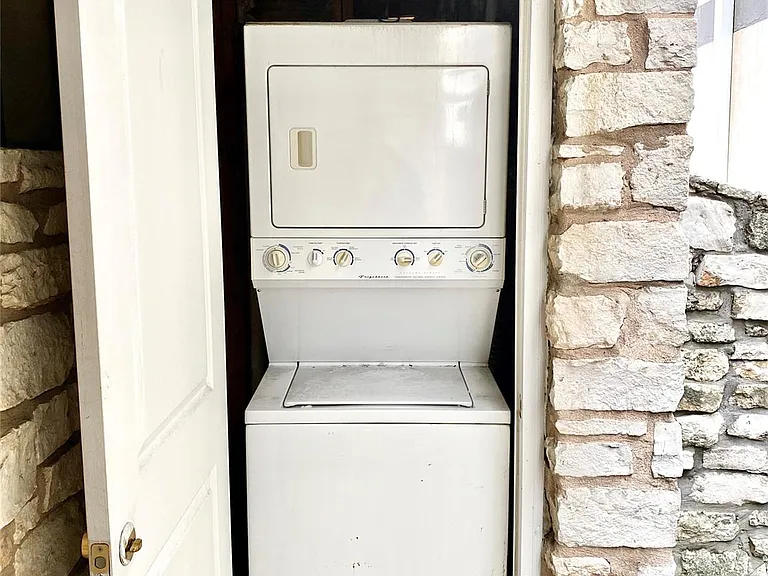 2604 Salado St #102 — Photo 4