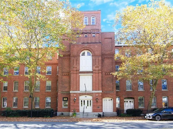 92 Main Street #204, Deep River, CT 06417