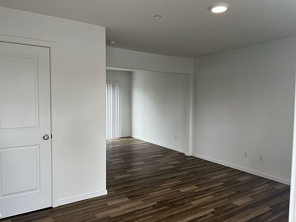 3rd image of 560 Bozarth Ave #B102