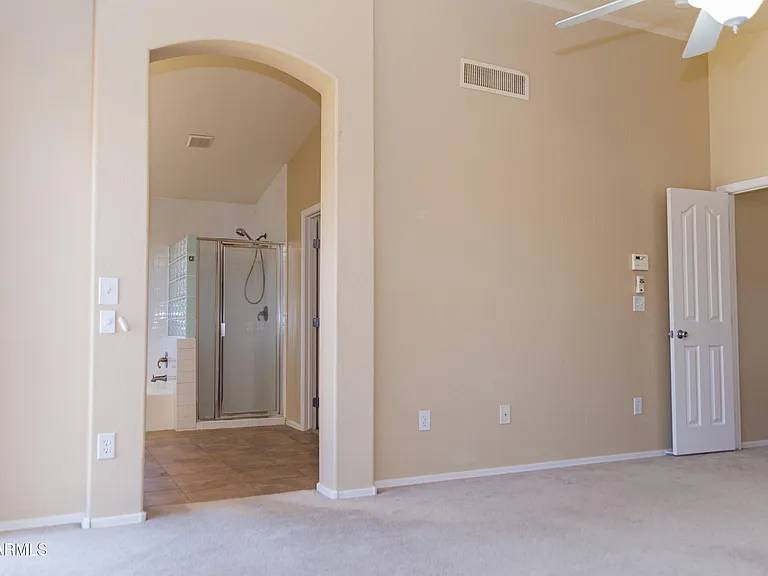 720 W Hancock Ave — Photo 23