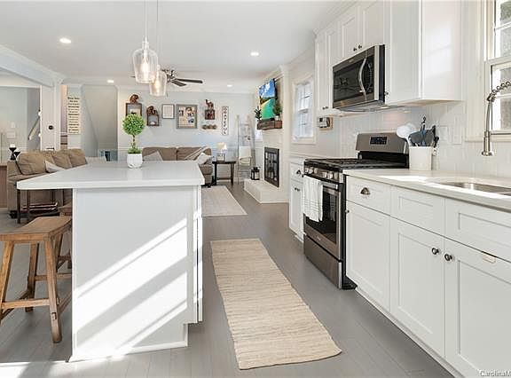 4th image of 2395 Old Cedarwood Dr NW