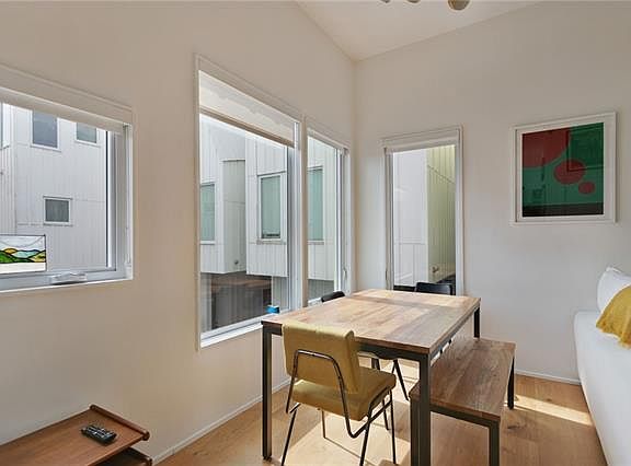 5th image of 455 9th St #A