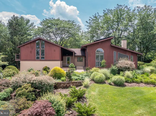 16 Estates Dr, Reading, PA 19606