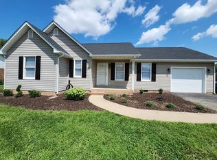 502 3rd St, Grottoes, VA 24441