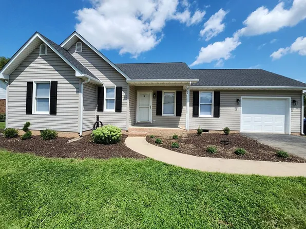 502 3rd St, Grottoes, VA 24441