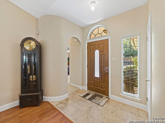5th image of 3806 Tavern Oaks St